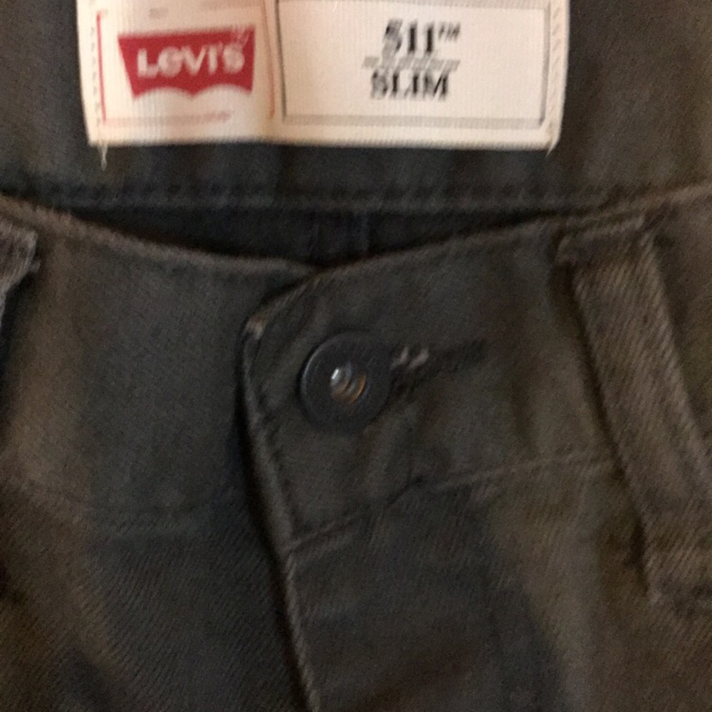 Levi’s - Picture 2 of 2